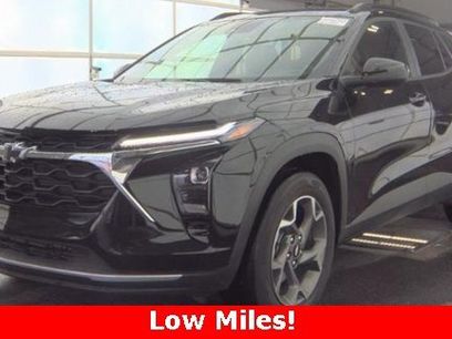 Used 2025 Chevrolet Trax LT w/ Driver Confidence Package
