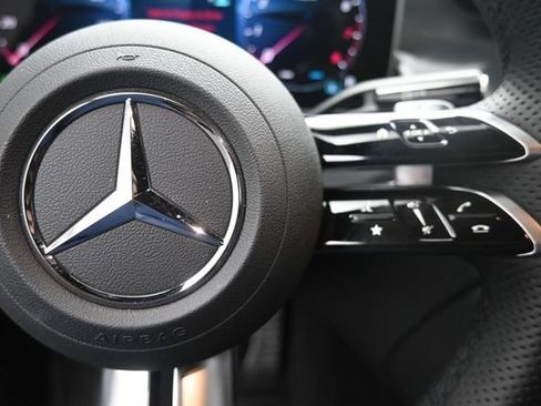 Used 2026 Mercedes-Benz GLC 300 image 14