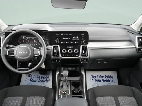 Used 2023 Kia Sorento LX AWD/4WD image 18