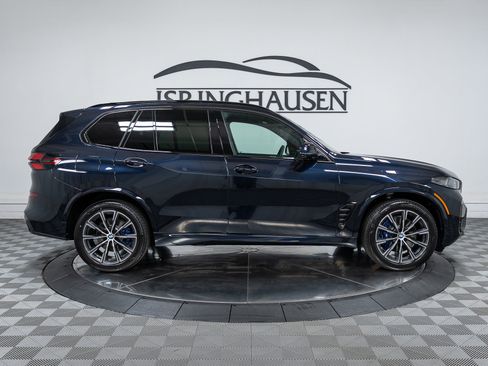 New 2026 BMW X5 xDrive40i w/ Executive Package AWD/4WD image 4