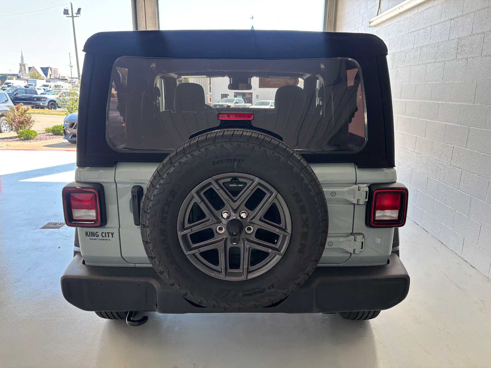 Used 2024 Jeep Wrangler Sport AWD/4WD image 7