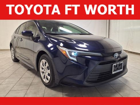Used 2025 Toyota Corolla LE image 1