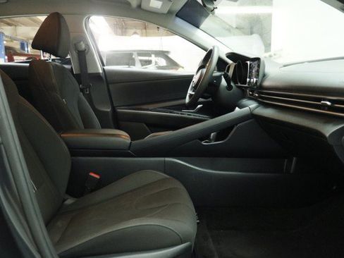 Used 2023 Hyundai Elantra SEL FWD image 22