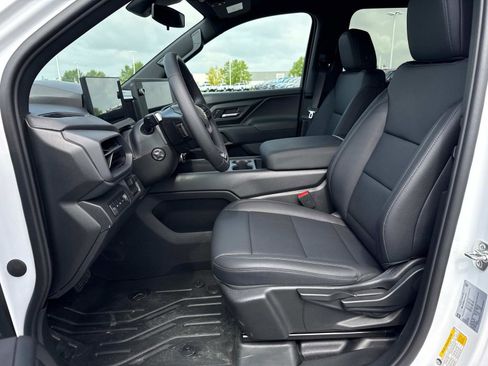 New 2025 Chevrolet Silverado EV W/T image 10