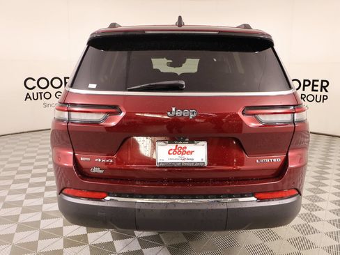 Used 2022 Jeep Grand Cherokee L Limited AWD/4WD image 23
