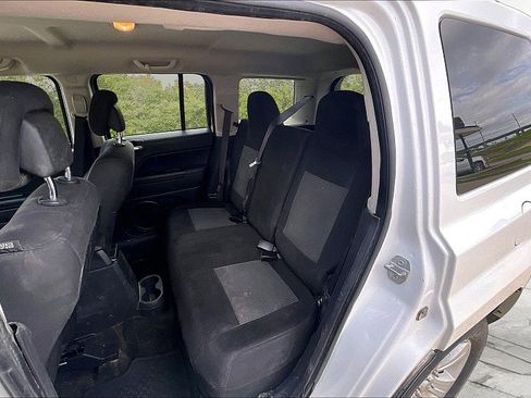 Used 2016 Jeep Patriot Sport w/ Power Value Group AWD/4WD image 19