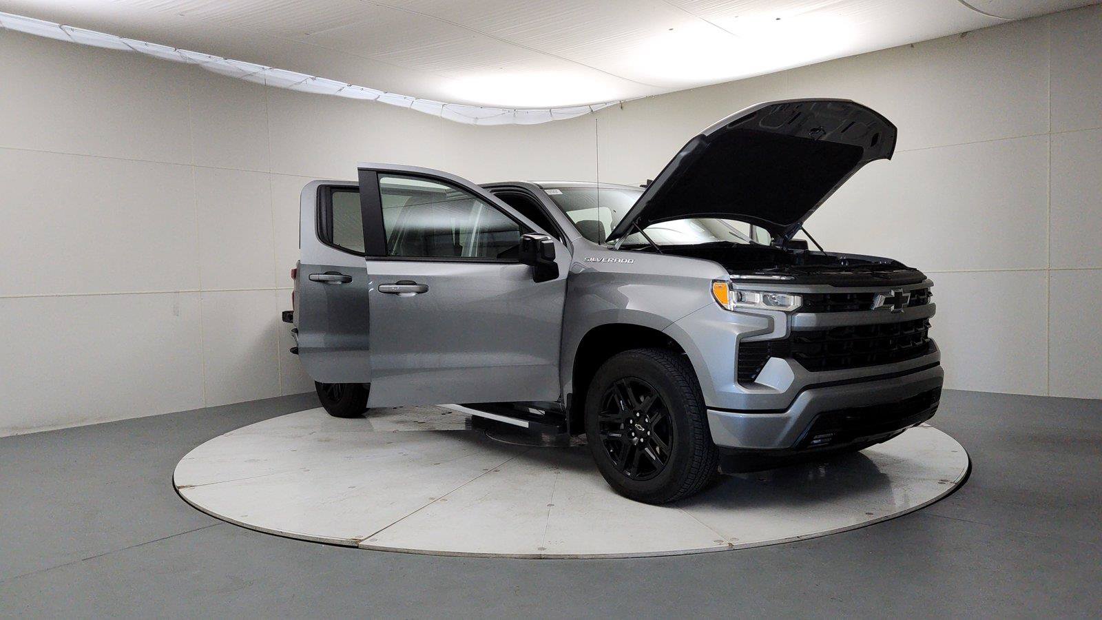 Used 2026 Chevrolet Silverado 1500 RST w/ Convenience Package II AWD/4WD image 9