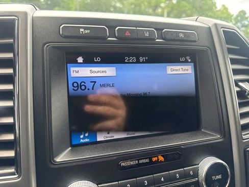 Used 2019 Ford Expedition XLT w/ Equipment Group 202A RWD image 20