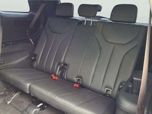 Used 2024 Hyundai Palisade SEL w/ Premium Package image 29