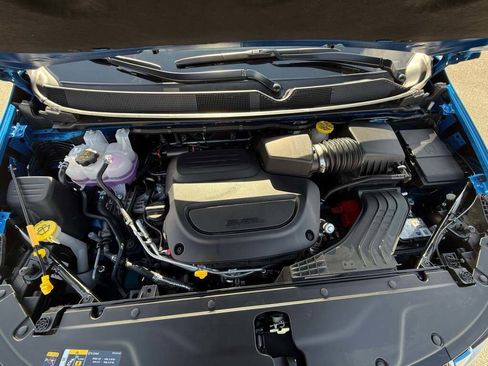 New 2026 Chrysler Pacifica Pinnacle image 18
