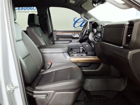 Used 2025 Chevrolet Silverado 1500 RST AWD/4WD image 11