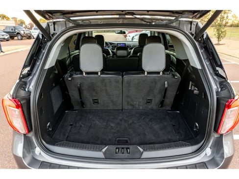 Used 2024 Ford Explorer Limited image 15