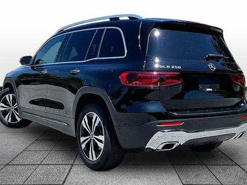 Certified 2026 Mercedes-Benz GLB 250 4MATIC image 4