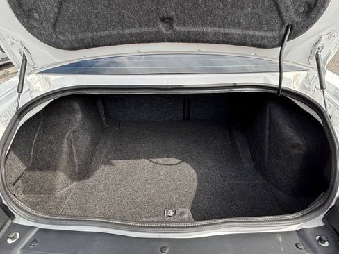 Used 2016 Dodge Challenger R/T Scat Pack RWD image 11