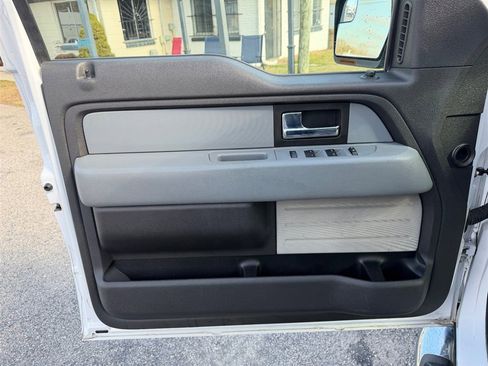 Used 2014 Ford F150 XLT w/ Equipment Group 302A Luxury image 12