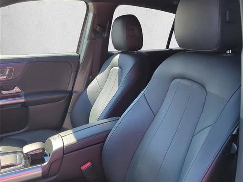 Used 2022 Mercedes-Benz GLA 250 GLA 250 w/ Premium Package Lite image 12