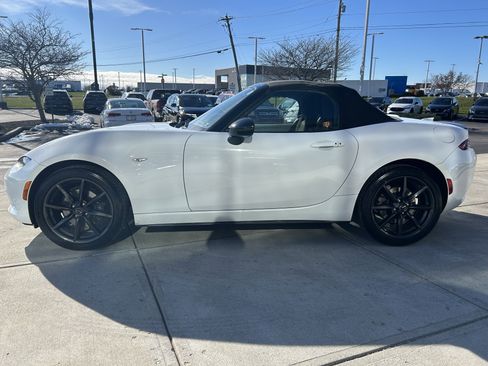 Used 2016 MAZDA MX-5 Miata Club image 4