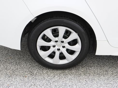 Used 2024 Toyota Corolla LE FWD image 6