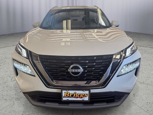 Used 2023 Nissan Rogue SV w/ SV Premium B Package AWD/4WD image 9