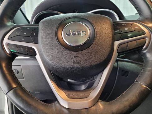 Used 2018 Jeep Grand Cherokee Limited image 33