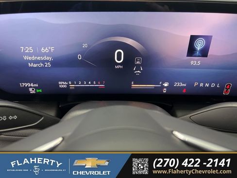 Used 2025 Buick Enclave Preferred image 28