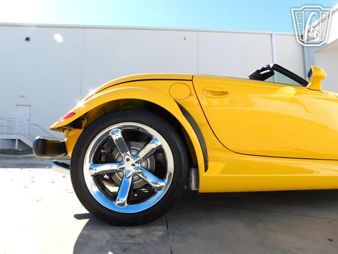 Used 2000 Plymouth Prowler image 27