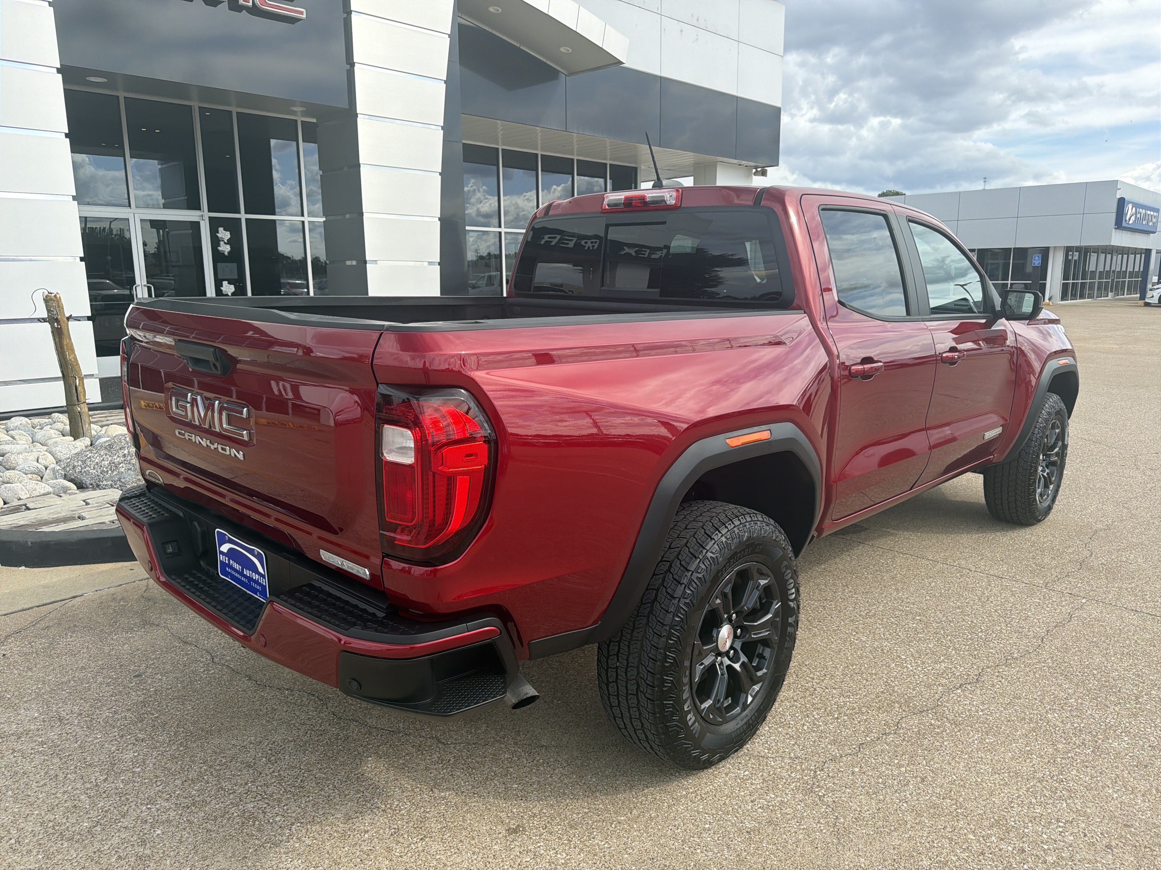 Used 2023 GMC Canyon Elevation w/ Convenience Package RWD image 3