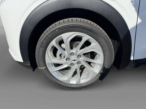 New 2027 Chevrolet Bolt LT image 9