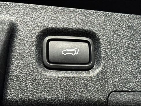 Used 2023 Hyundai Santa Fe SEL image 19