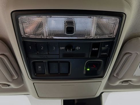 Used 2022 Toyota 4Runner Limited RWD image 21