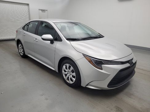 Used 2025 Toyota Corolla LE FWD image 11