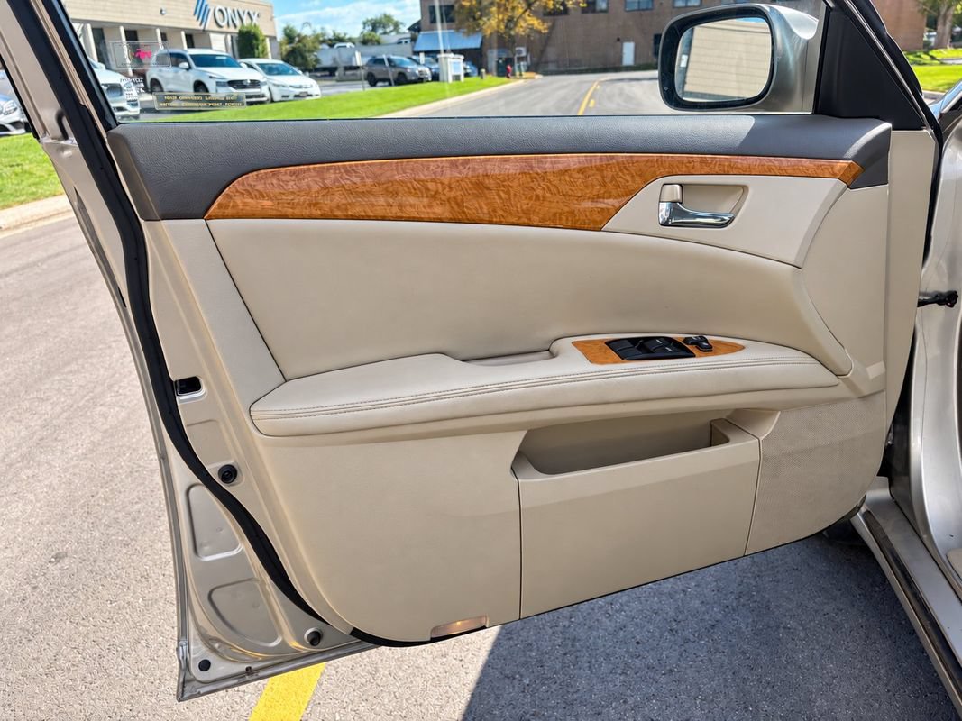 Used 2005 Toyota Avalon XLS FWD image 9