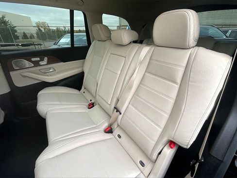 New 2026 Mercedes-Benz GLS 450 4MATIC image 10