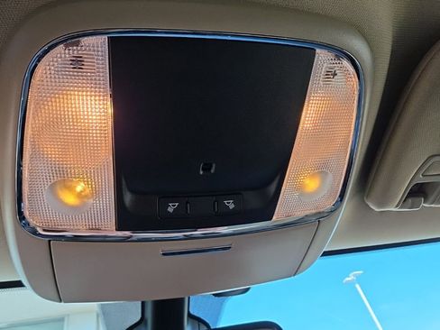 Used 2022 Jeep Grand Cherokee Laredo E image 18