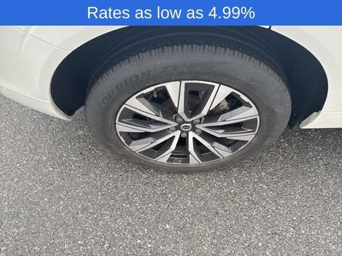 Certified 2023 Volvo XC60 B5 Plus w/ Climate Package image 8