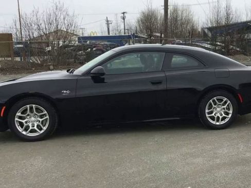 Used 2025 Dodge Charger R/T w/ Quick Order Package 25M R/T image 5