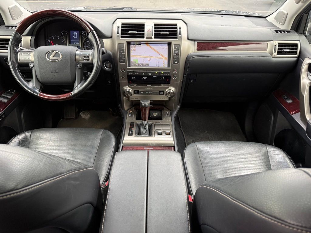Used 2018 Lexus GX 460 Premium AWD/4WD image 14