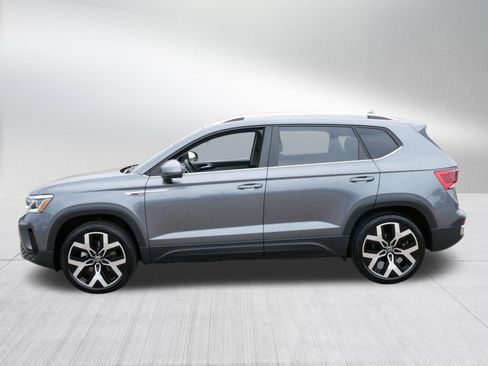 Used 2023 Volkswagen Taos SEL AWD/4WD image 4