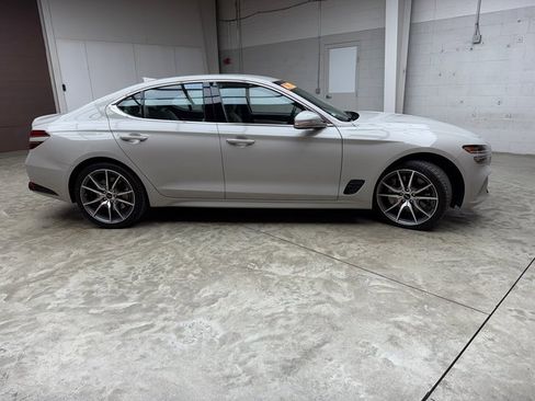 Used 2025 Genesis G70 2.5T image 6
