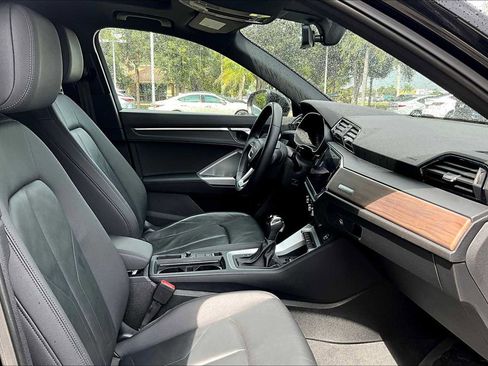 Used 2019 Audi Q3 2.0T Premium Plus image 8