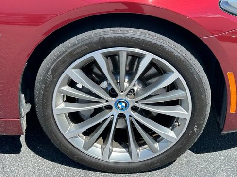 Used 2023 BMW 530e w/ Convenience Package RWD image 3