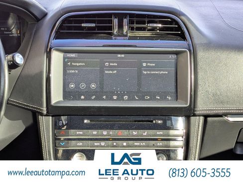 Used 2019 Jaguar F-PACE S image 19
