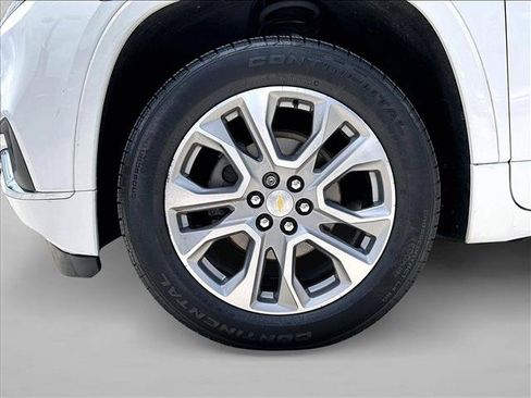 Used 2020 Chevrolet Traverse Premier FWD image 10