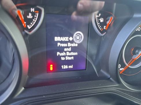 Used 2025 Jeep Wrangler Sport S image 5