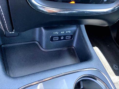 Used 2018 Dodge Durango SRT w/ SRT Interior Appearance Group AWD/4WD image 32
