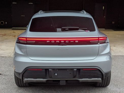 New 2025 Porsche Macan 4 Electric AWD/4WD image 10