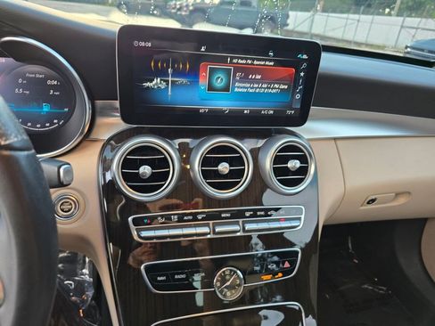 Used 2021 Mercedes-Benz C 300 Sedan image 21