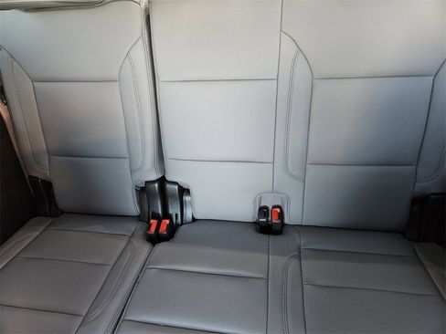 Certified 2021 GMC Yukon SLT w/ SLT Premium Package image 5