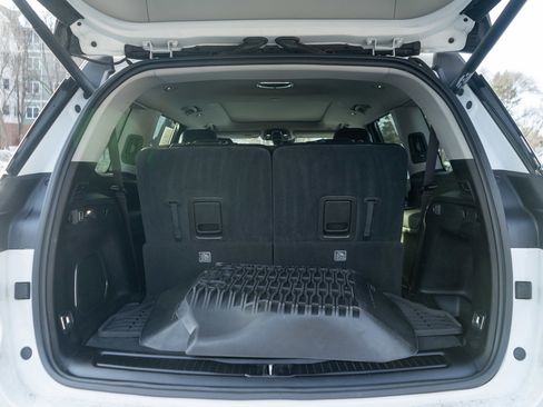 Used 2023 Jeep Grand Cherokee L Limited w/ Luxury Tech Group II image 9