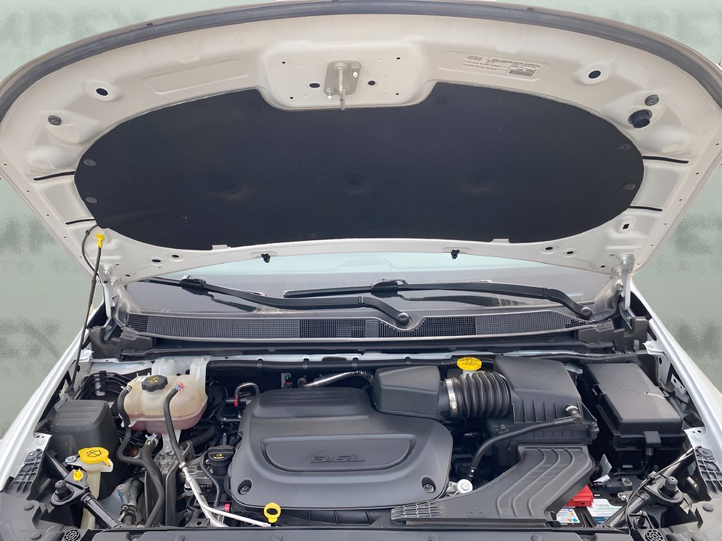 Used 2023 Chrysler Voyager LX FWD image 37